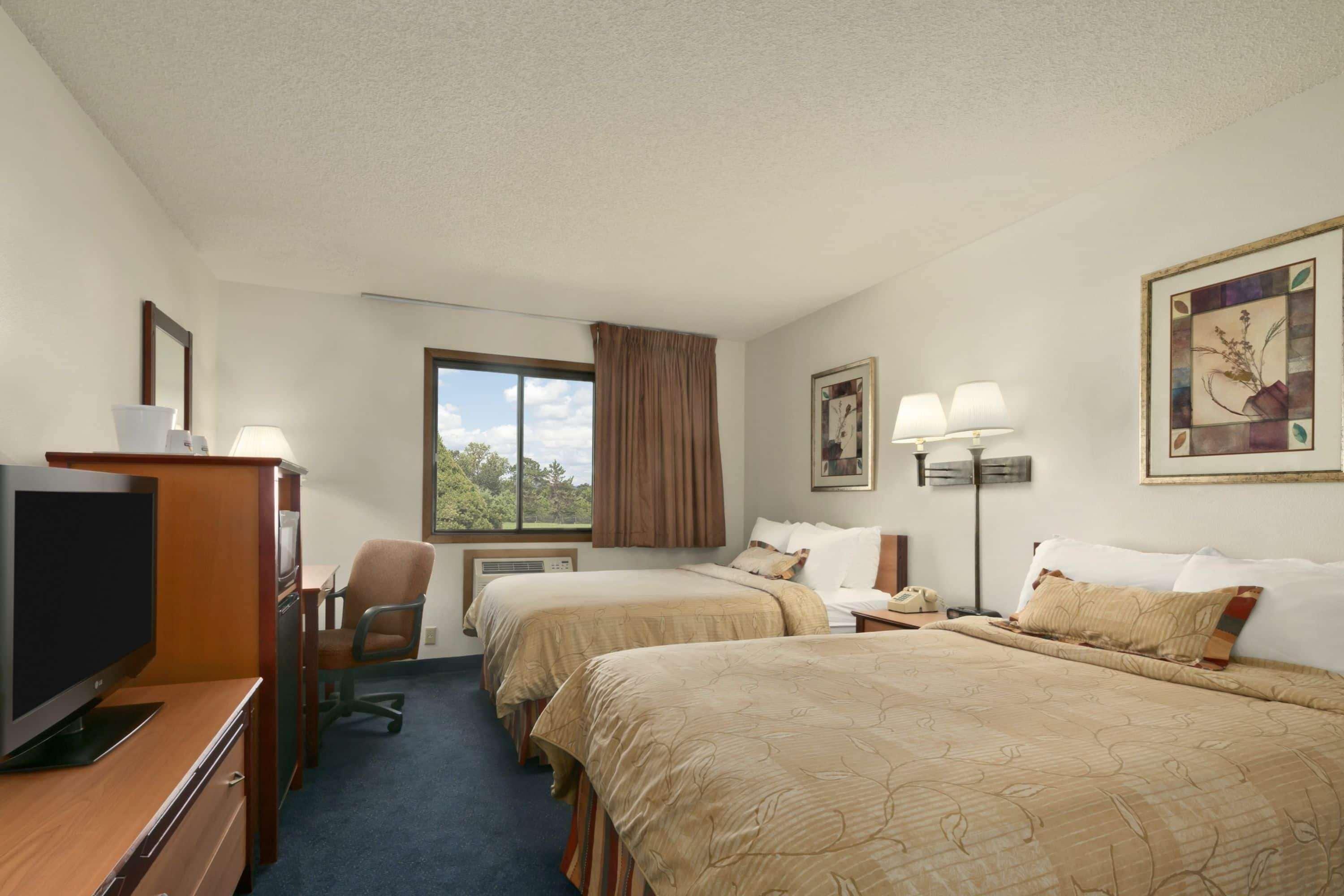 Days Inn By Wyndham Willmar Екстериор снимка