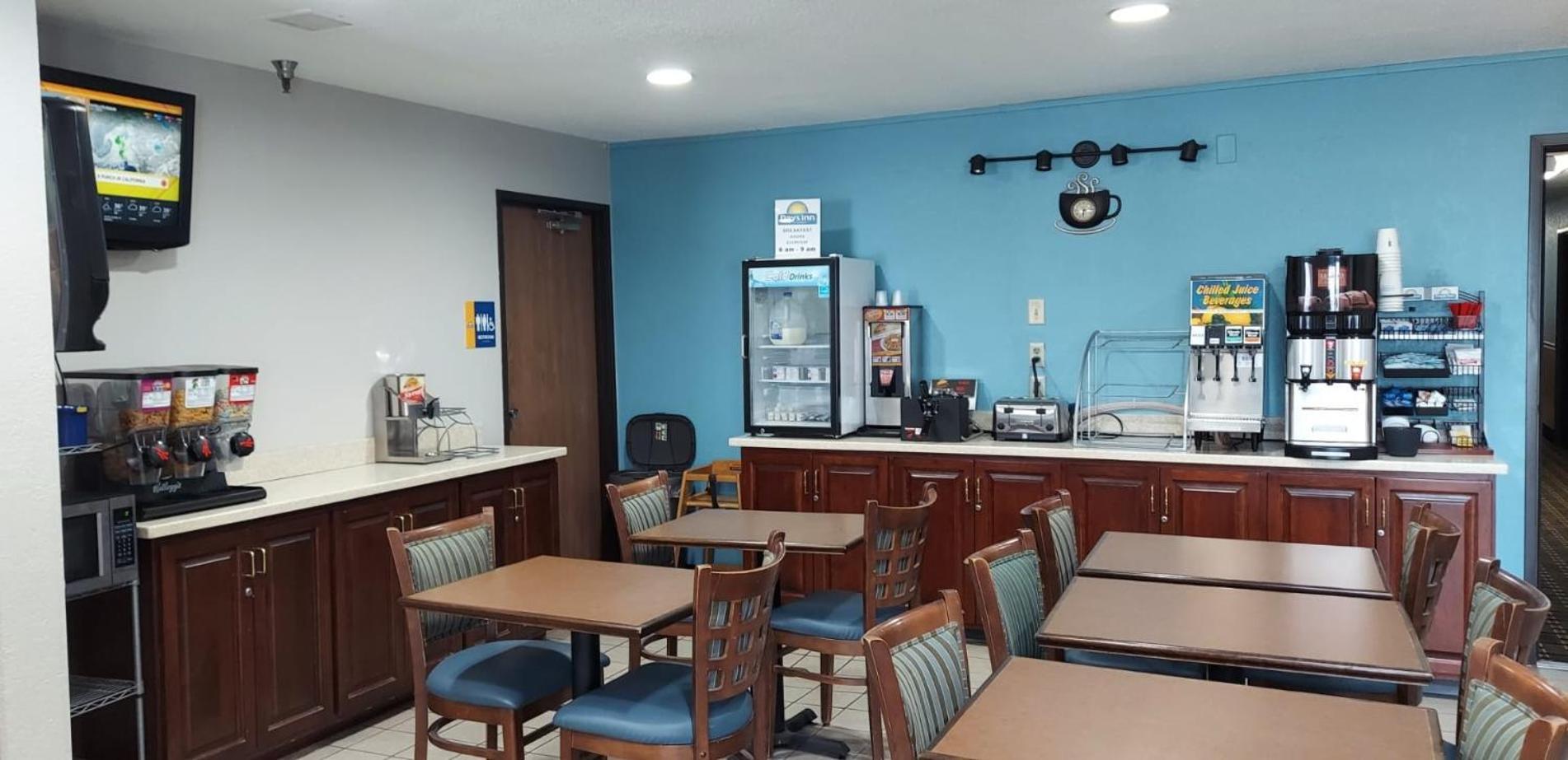 Days Inn By Wyndham Willmar Екстериор снимка