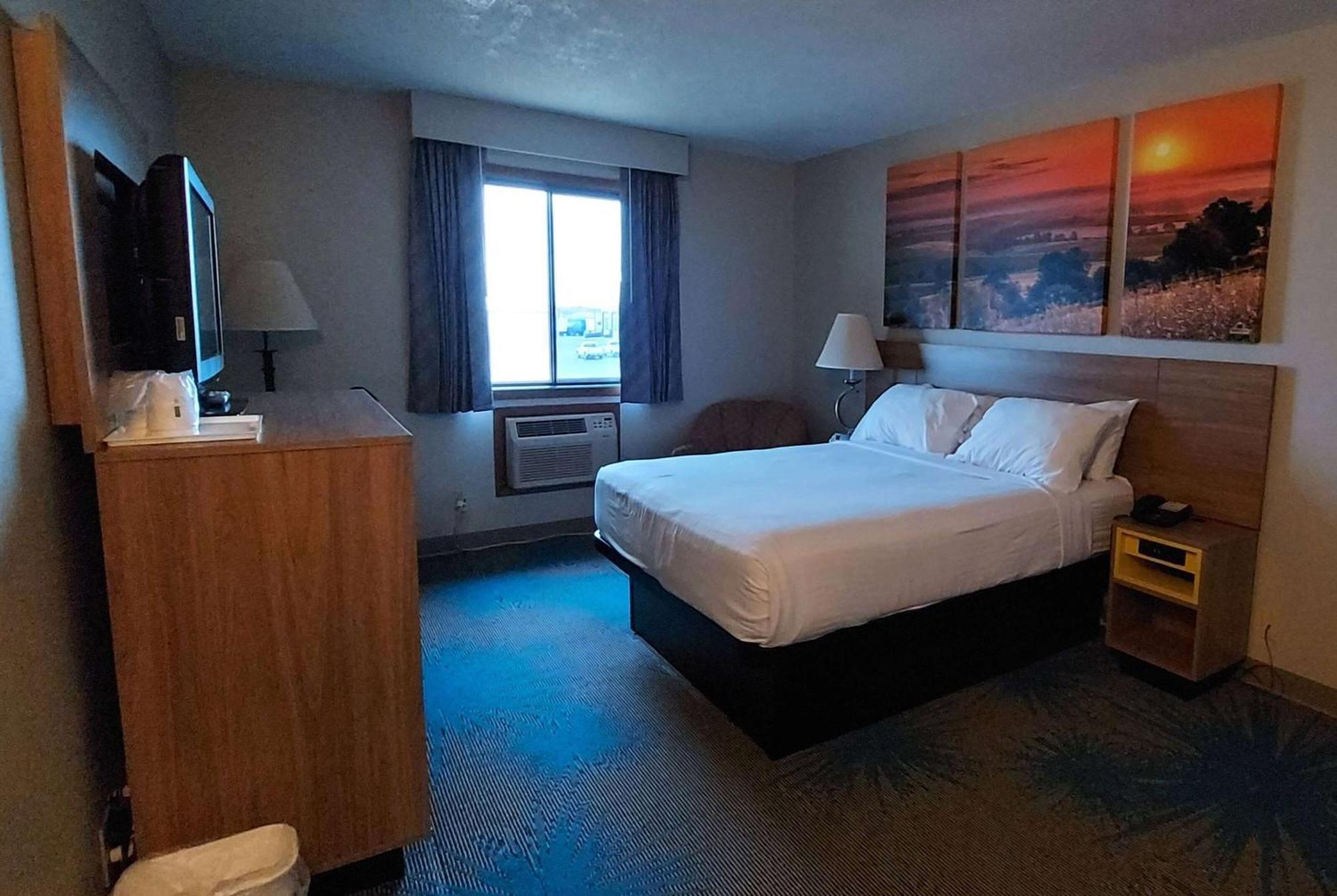 Days Inn By Wyndham Willmar Екстериор снимка